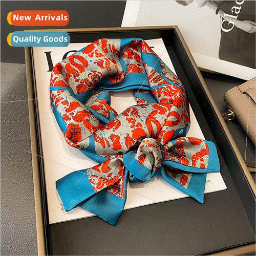 Korea  spring fall light paragraph fire burning petals fragm