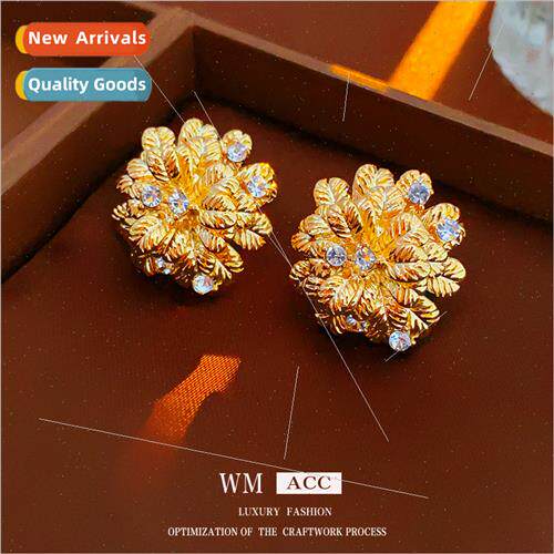 Earrings silver needle wh diamonds metal flower earrings vin
