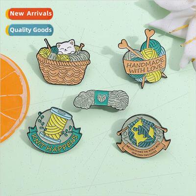 Cartoon cute wool modeling brooch personalized cat wool allo