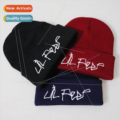star Love l Peep girl head embroidery knted cap set head cap