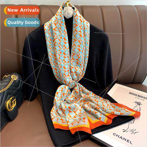 2021 new Korea  imation silk kilobird check silk scarf femal