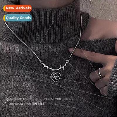 Dark thorns love heart necklace female ins hip-hop cold wind