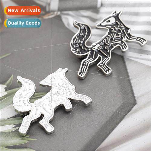 New Europe American cartoon fox dog alloy brooch bag accesso