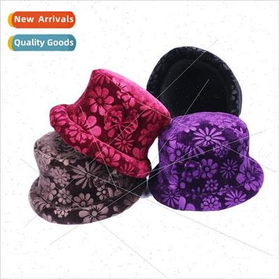 Spring autumn winter middle-aged elderly mothers grandmother