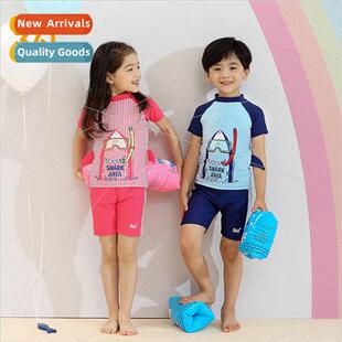 Childrens swimsu boys and girls one-piece comtable quick-dry