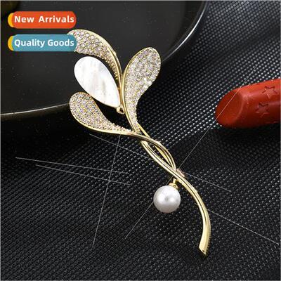 Elegant Magnolia Flower Sweetheart Brooch Micro Zirconia Bro
