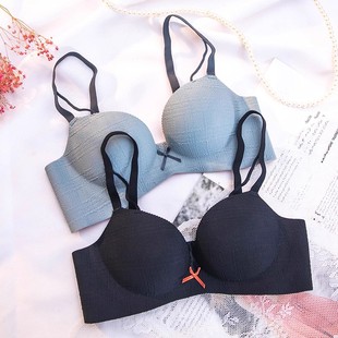 一片式无痕内衣女小胸聚拢平胸专用少女大学生舒适无钢圈文胸套装