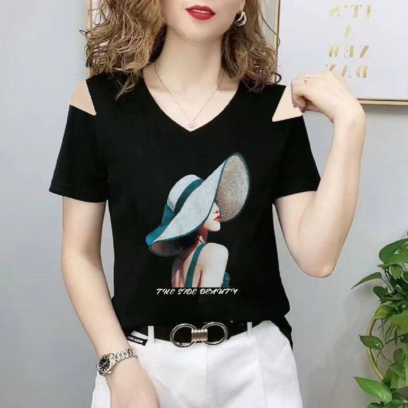 洋气黑色露肩短袖t恤女印花v领遮肉夏2026洋气体恤鸡心领显瘦上衣
