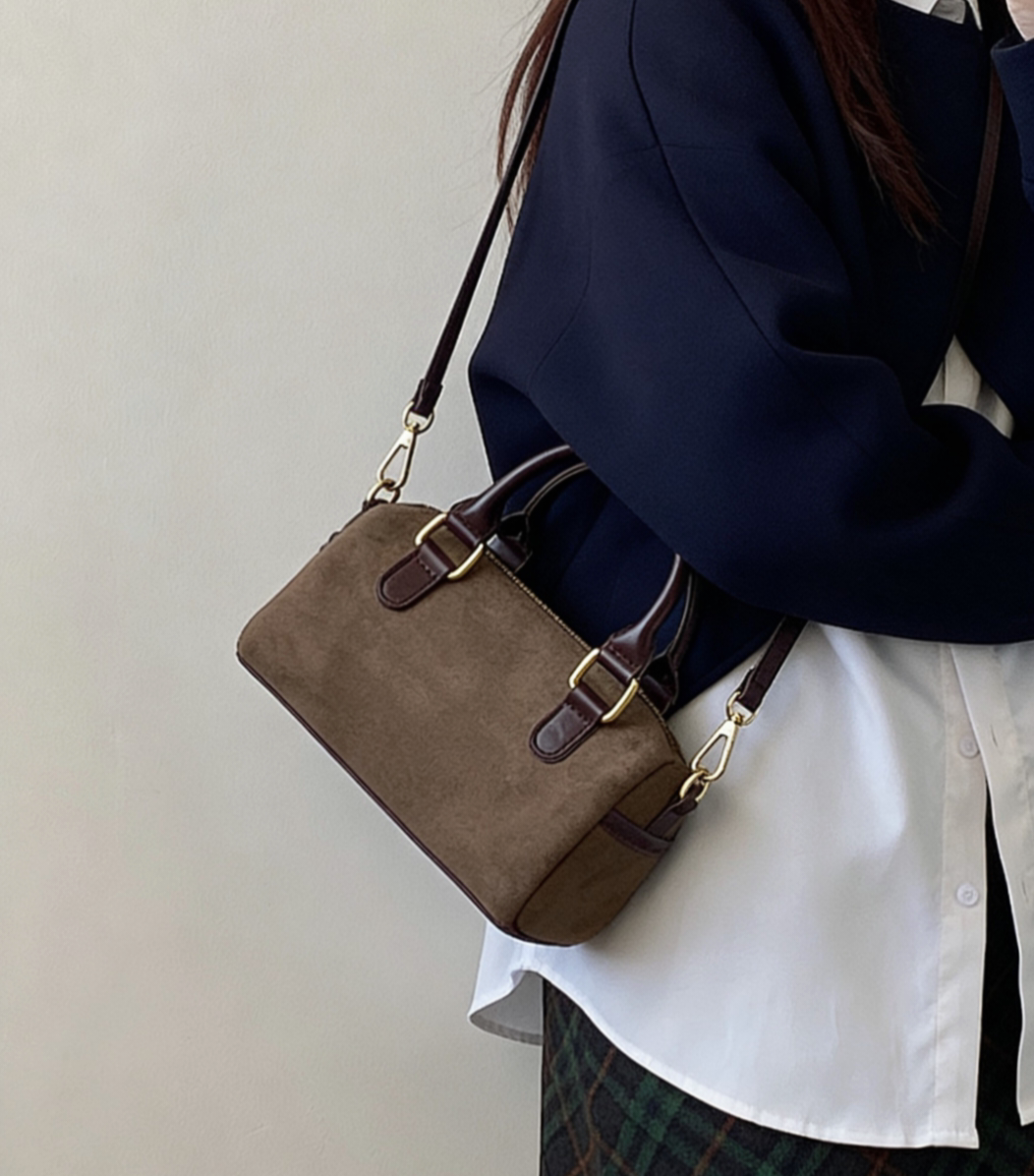 2026新款复古绒面百搭单肩包斜跨包小包圆筒枕头包波士顿手提包