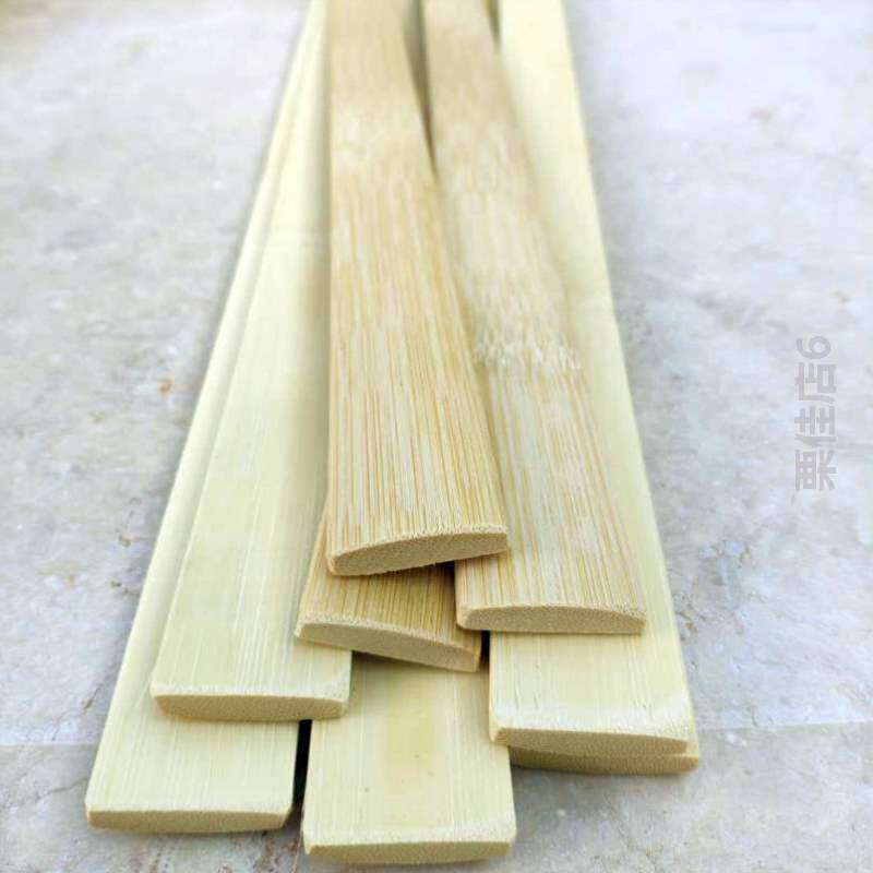 特色方形打人竹子片条方带皮坯子{家用架蔬菜大棚薄片毛竹老鸟笼