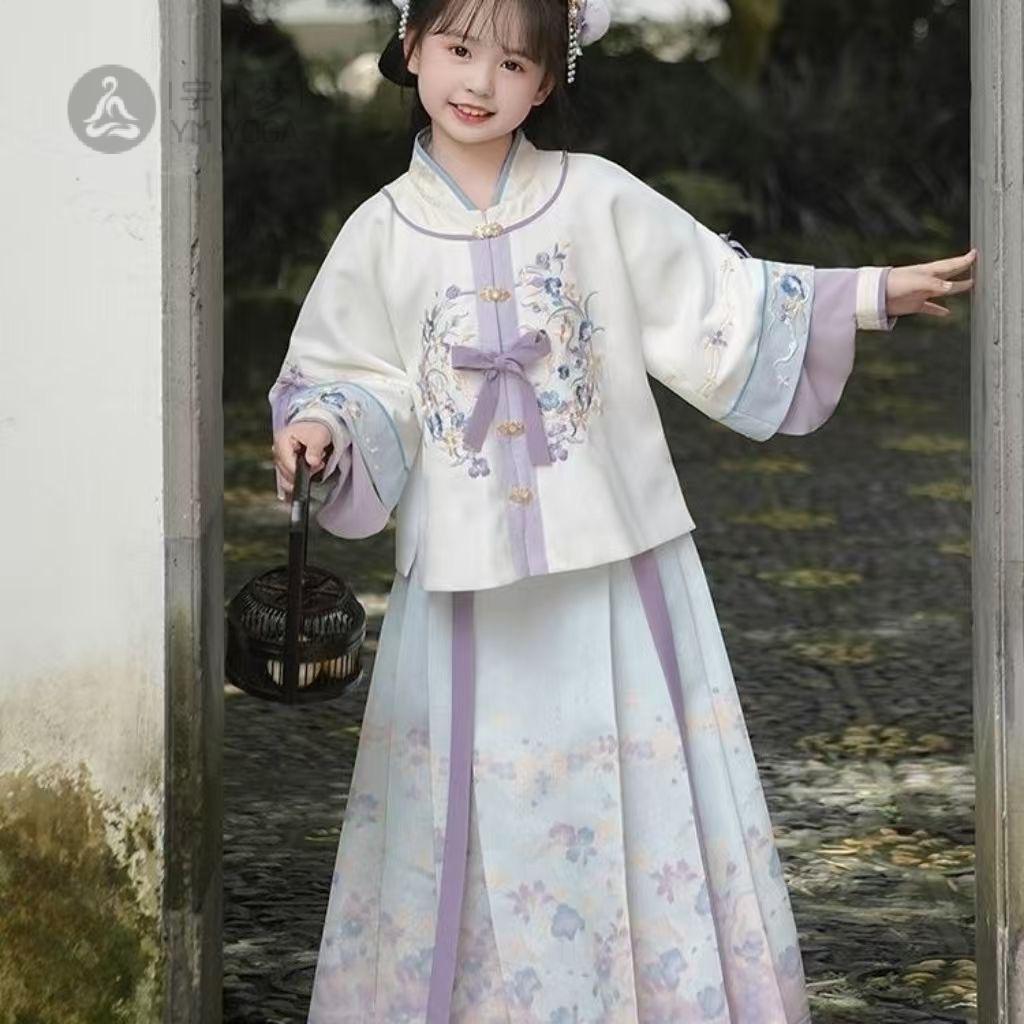 汉服女童明制马面春秋套装