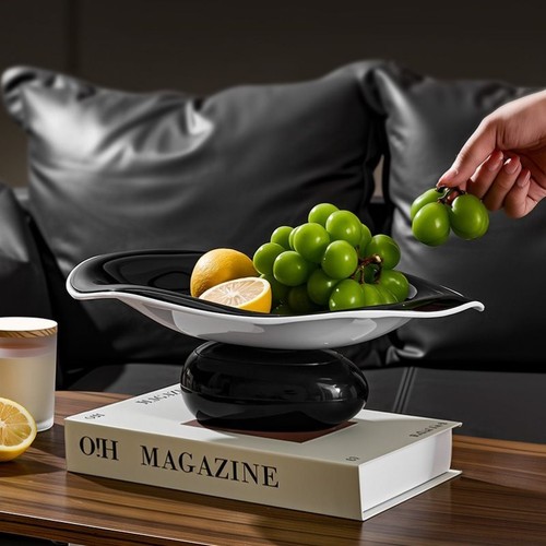 水果盘高颜值客厅家用2025新款茶几轻奢高档果盘糖果零食摆放盘子