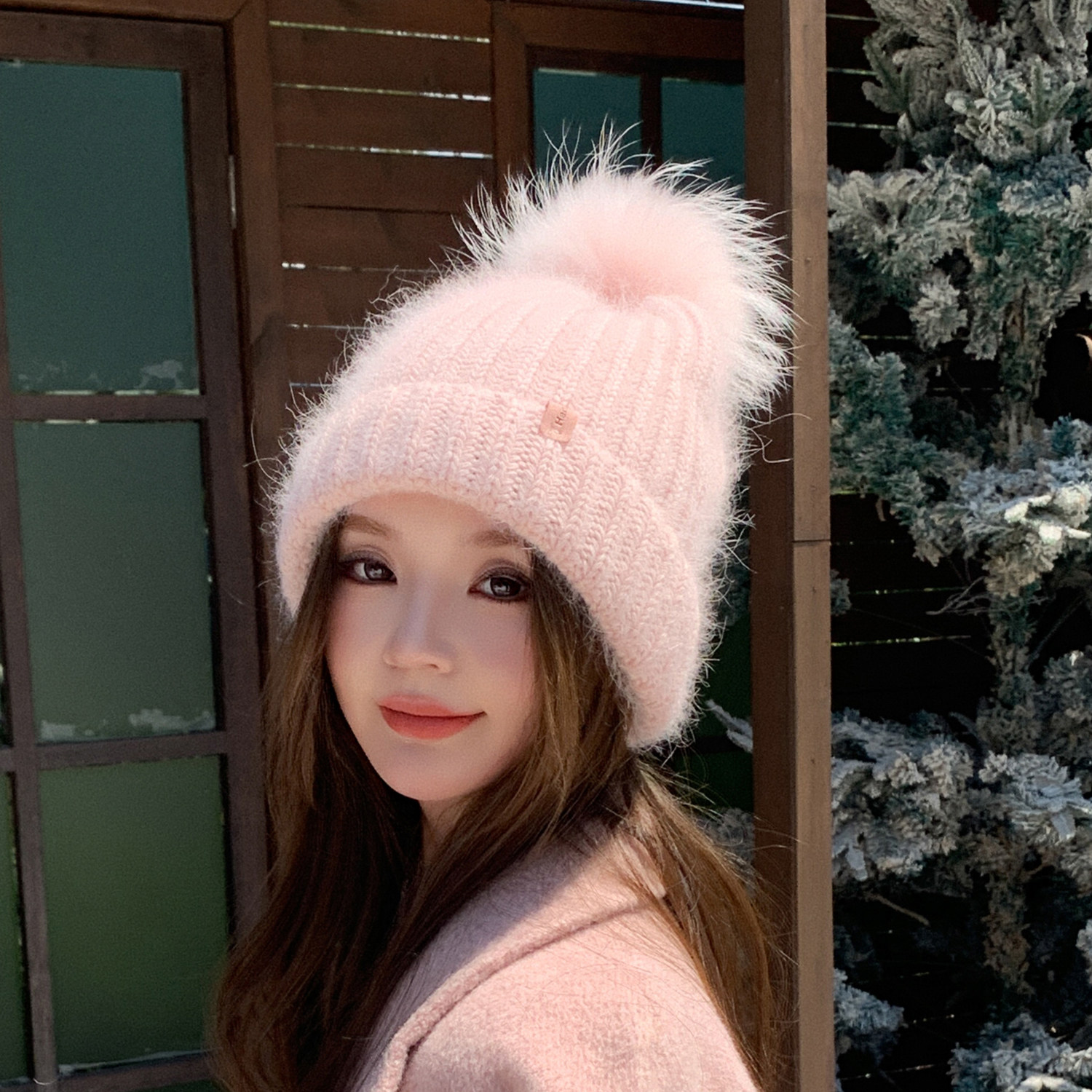 潮帽女秋冬保暖骑车护耳帽毛线帽皮草球球大头围冷帽粉色针织帽