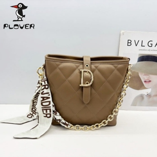 小众链条真皮水桶包斜挎ME7140063 2025新款 Plover 啄木鸟女包正品