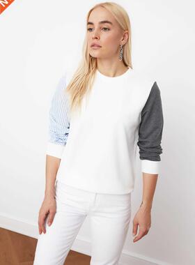 Trendyol Ecru Knitted Sweatshirt TWOAW20SW0052