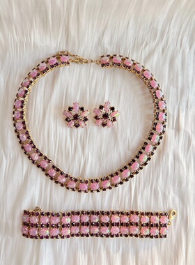 粉色满钻重工轻奢书册款项链