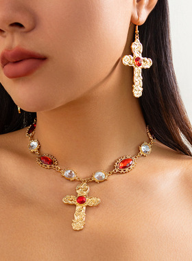 manjusaka必入！欧美宫廷风珍珠镶嵌项链,合金雕花十字架奢华气质