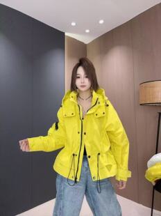 工装 短外套宽松时尚 冲锋衣休闲夹克女 风衣新款 2026糖果色脸帽短款