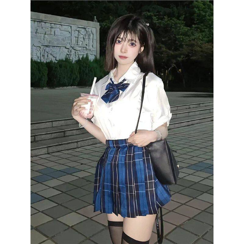 澜同格甜美优等生百搭格蓝色无印时尚套装