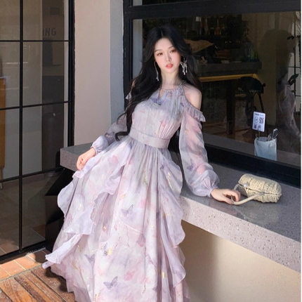 法式气质露肩蝴蝶印花长袖连衣裙女春夏高级感不规则荷叶边长裙子