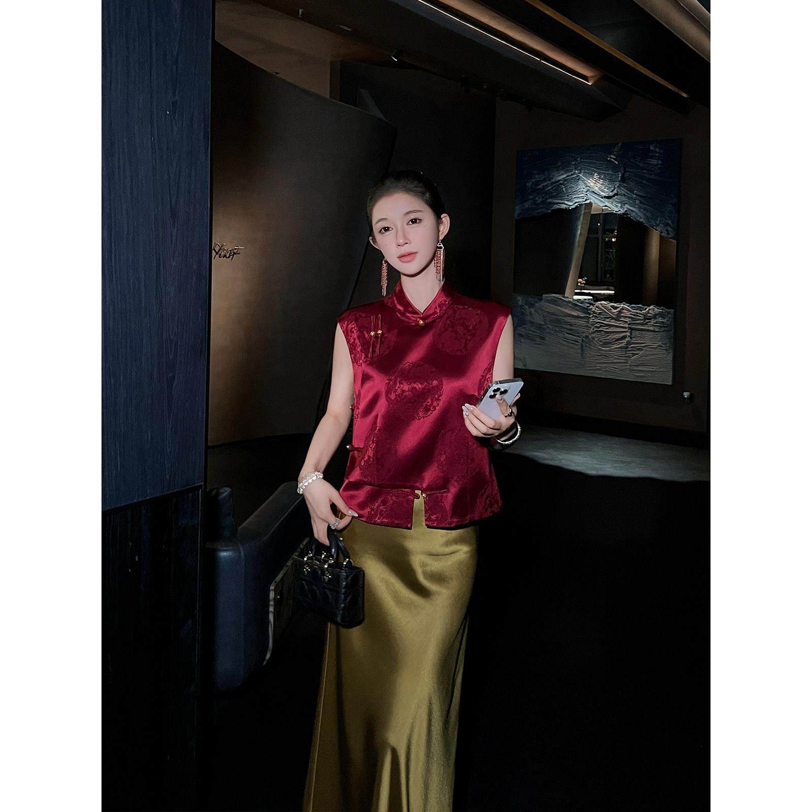 高级感红色新中式马甲背心女2025春秋季新款宽松国风立领上衣外套