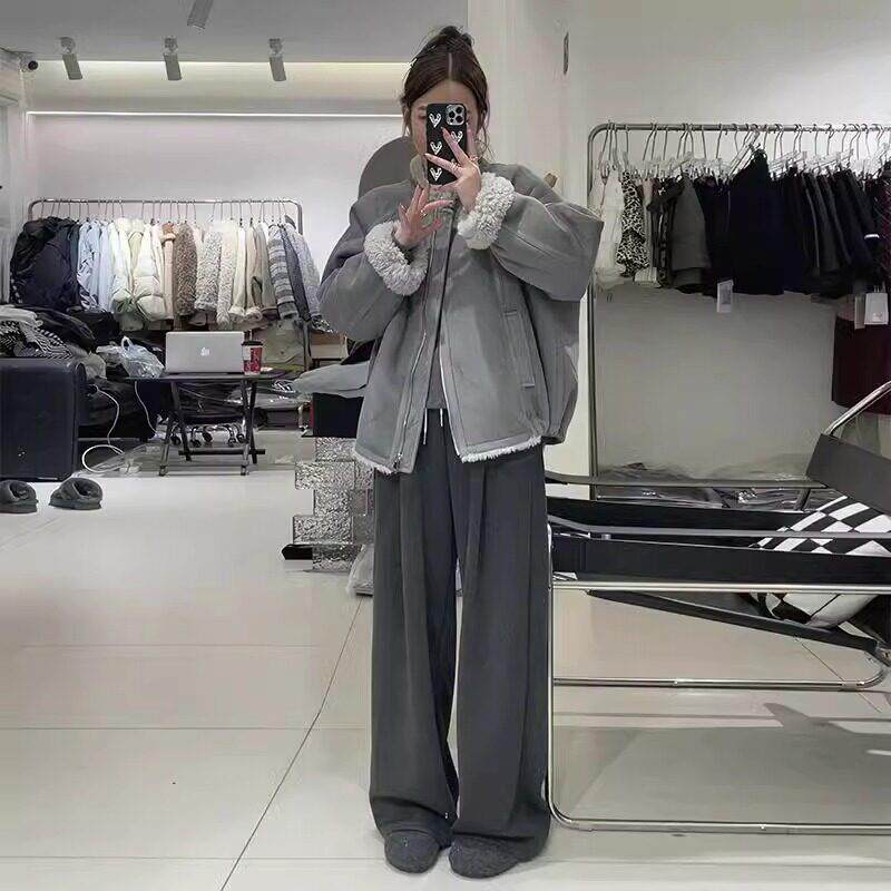 LILY MOST时尚毛绒一体保暖外套2025冬季新款百搭休闲夹克棉服女