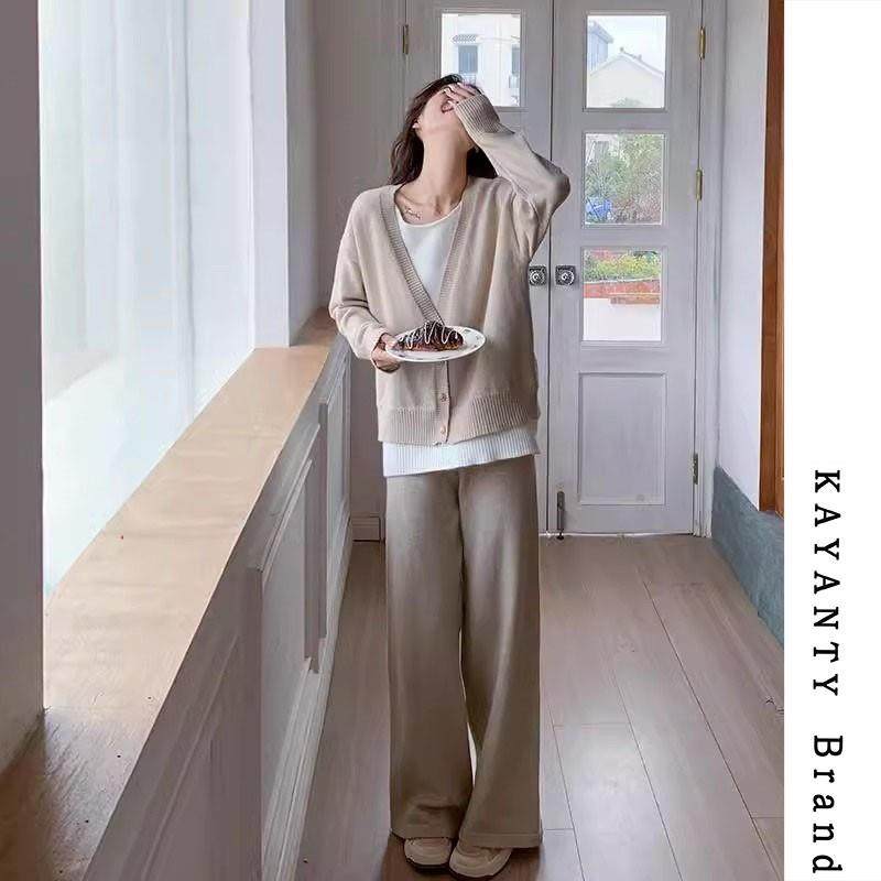 KAYANTY浅米色针织套装女2025年春秋新款休闲V领开衫阔腿裤两件套
