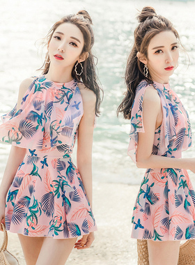 高级性感泳衣仙女范2025新款保守连体遮肚显瘦大码微胖泡温泉泳装