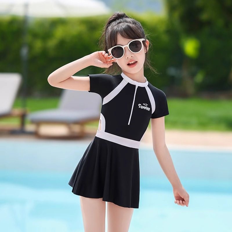 儿童泳衣女孩2025新款女童中大童连体泳装初中生保守游泳衣训练夏