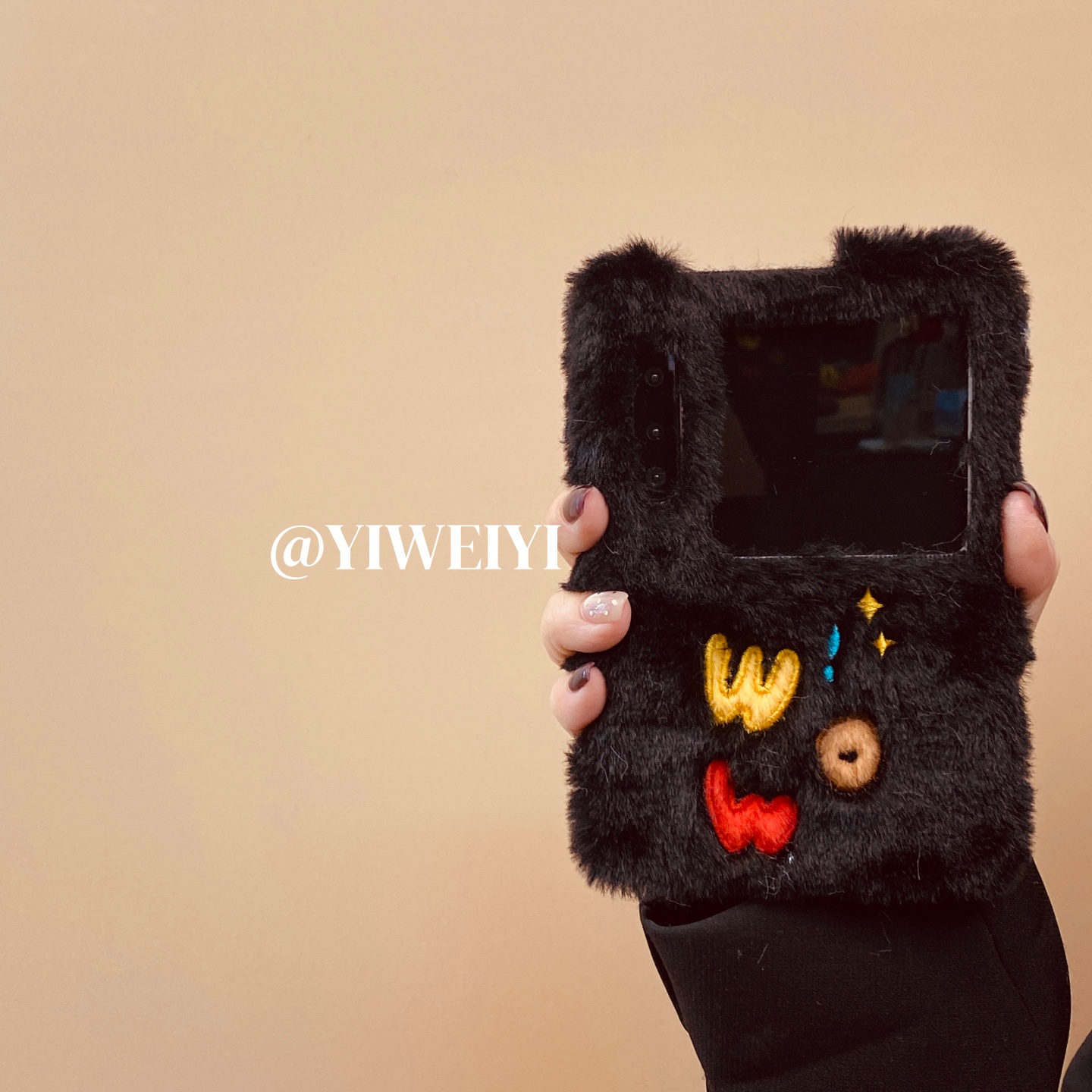 适用于华为手机壳折叠屏黑色毛绒