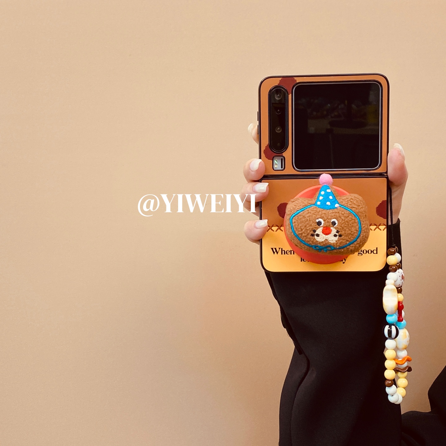 依维意 适用于华为Purax手机壳磁吸毛绒熊支架折叠屏ZFlip7星星人串珠挂绳oppofindn3flip可爱趣味秋冬新款