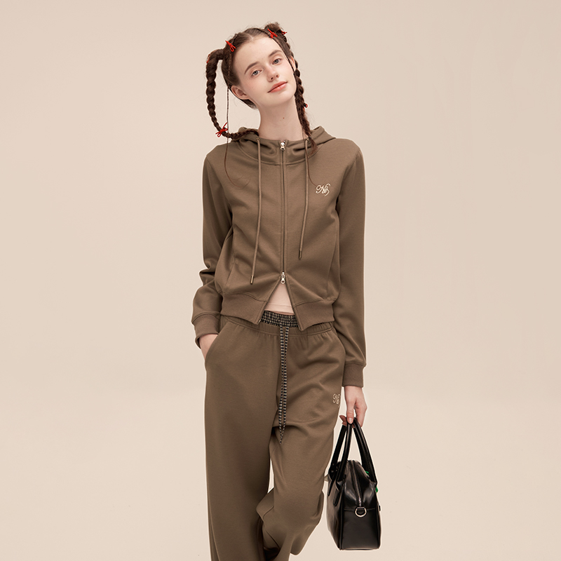 NNOVA撞色刺绣拉链长袖连帽外套