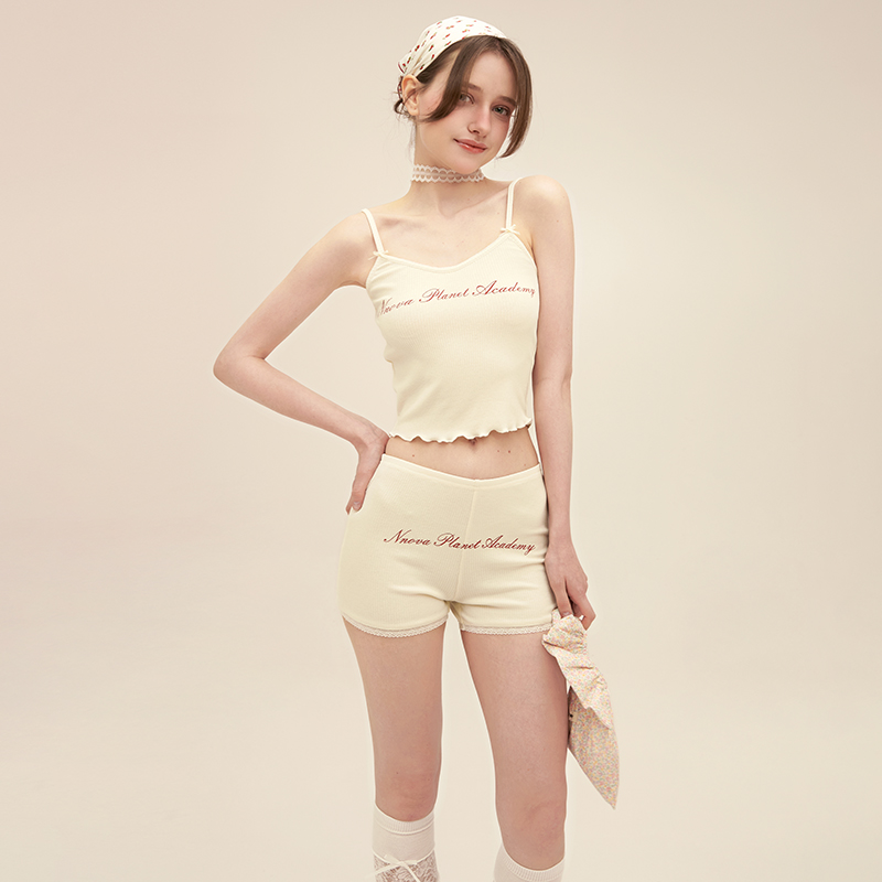 木耳花边短款吊带NNOVA辣妹