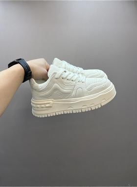 细节恰到好处Minimalism Aquaman低帮简约内增高小白鞋男厚底轻便