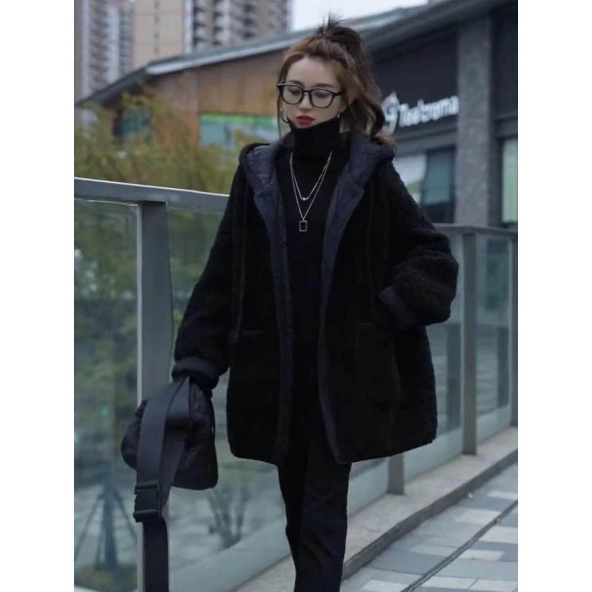 香港欧货羊羔毛夹棉中长款外套女2025冬季爆款颗粒绒连帽棒球服潮