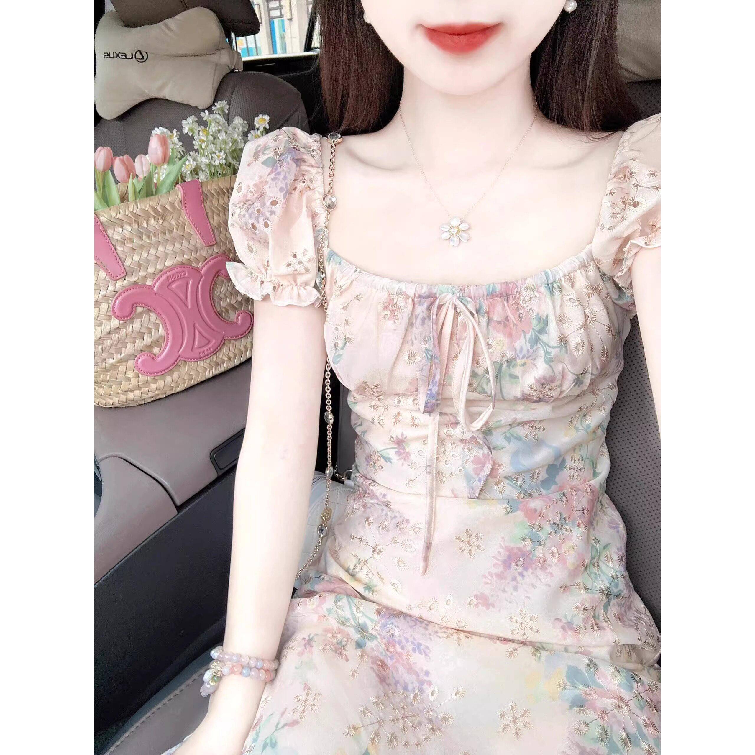 欧洲站2026新款茶歇法式绝美碎花长裙高级感泡泡袖方领洋装女夏
