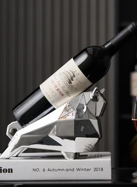 创意斗牛士红酒架摆件北欧小牛家居装饰品电视柜几何可爱牛气冲天