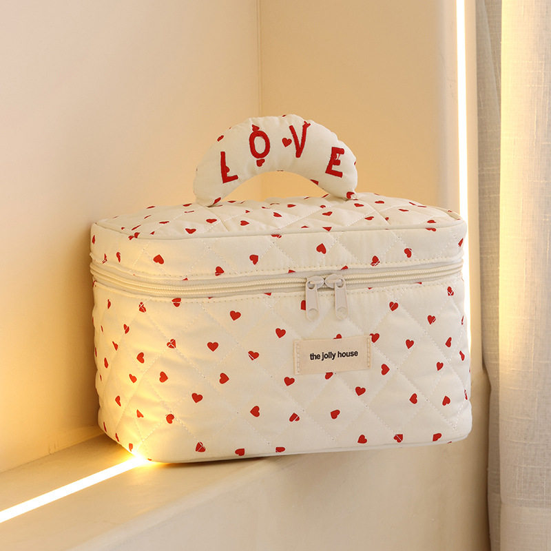 新款爱心化妆包手提大号大容量多功能旅行护肤品洗漱包收纳袋