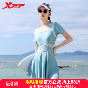 度假海边性感温泉装 特步游泳衣女2026年新款 遮肚显瘦运动连体裙式