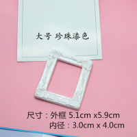 1:12 Doll House BJD ob1gsc uses DIY picture frames that can be used to decorate murals and dolls. It is a resin white patterned photo frame thumbnail 3