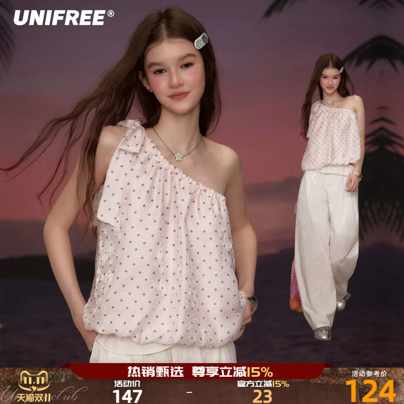 UNIFREE粉色波点斜肩露肩雪纺衫夏季新款宽松单肩设计感小众上衣