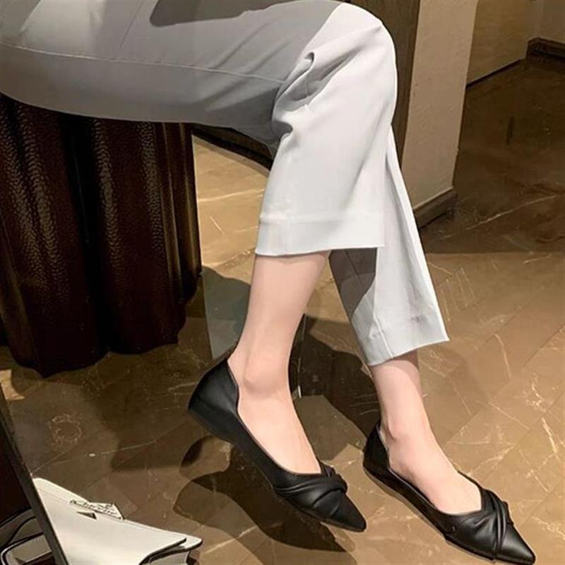 平底单鞋女2026新款夏季尖头浅口白色软底软面舒适一脚蹬豆豆鞋子
