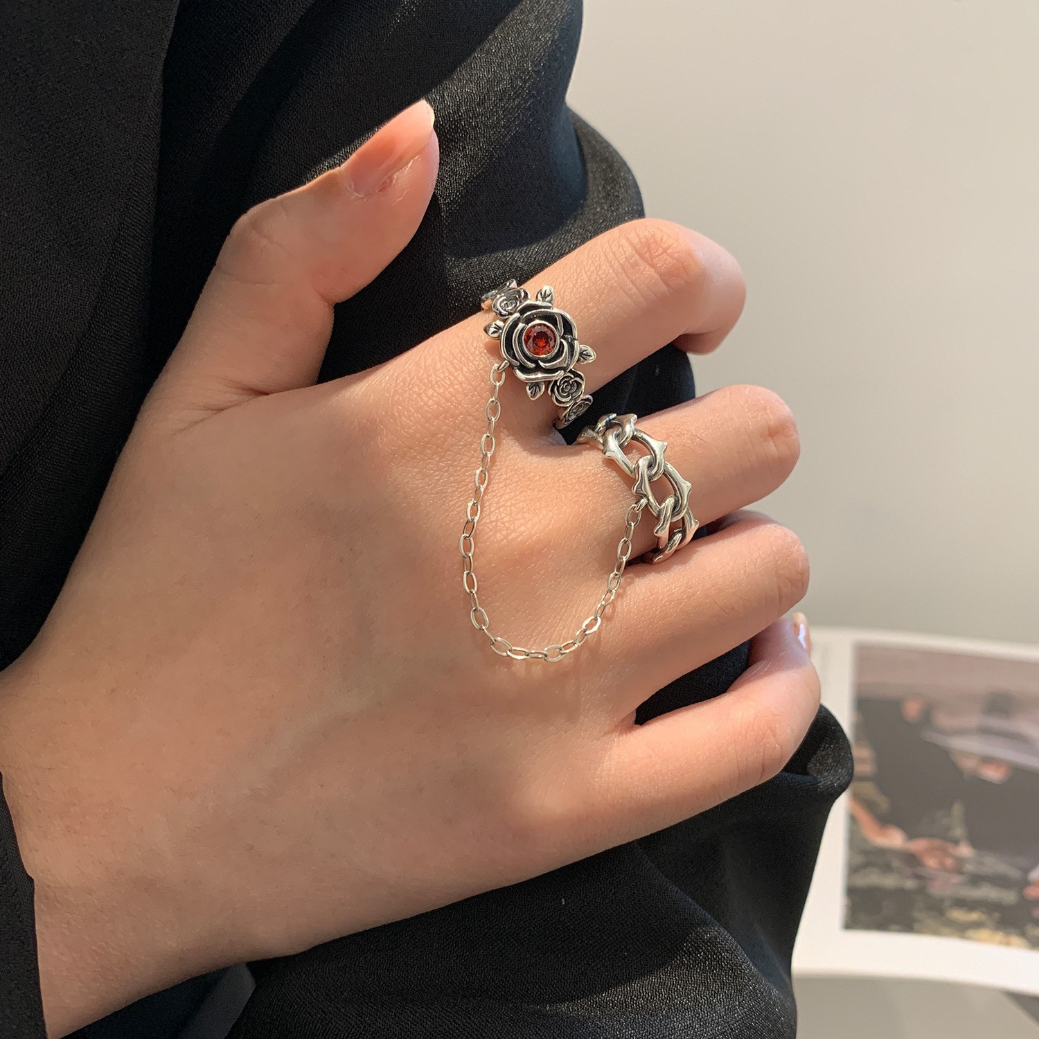 韩版荆棘玫瑰一恋简约复古女