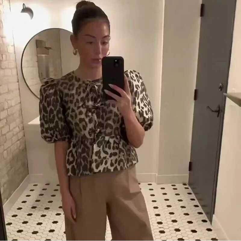 欧美新款女装泡泡袖上衣