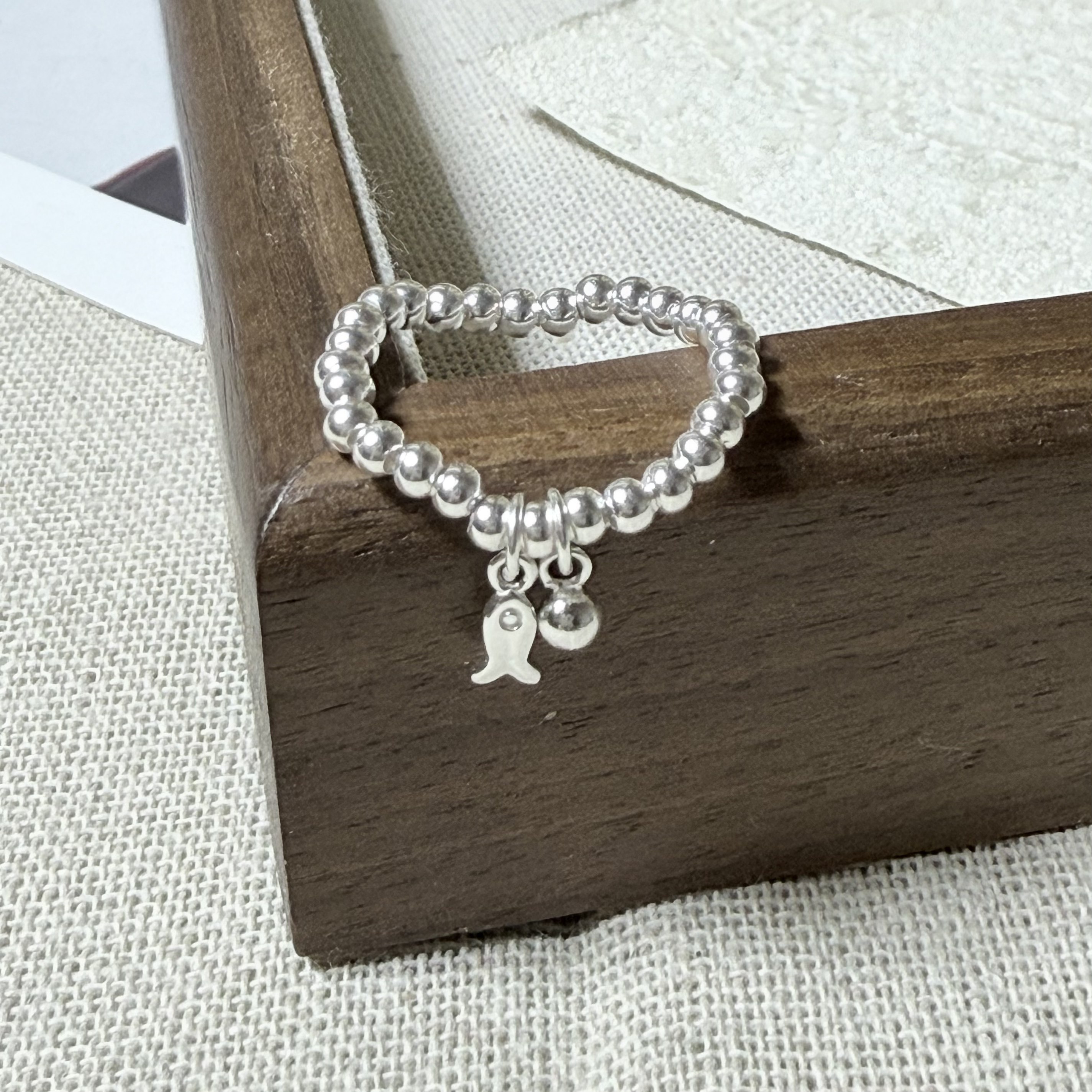 S999足银圆珠小鱼可爱戒指轻奢ins风文艺小众设计高级感银饰指环,饰品/流行首饰/时尚饰品新,银饰戒指,淘宝优惠券,粉丝福利购,淘宝优惠卷