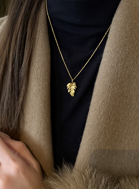 黄色枫叶黄金吊坠999足金