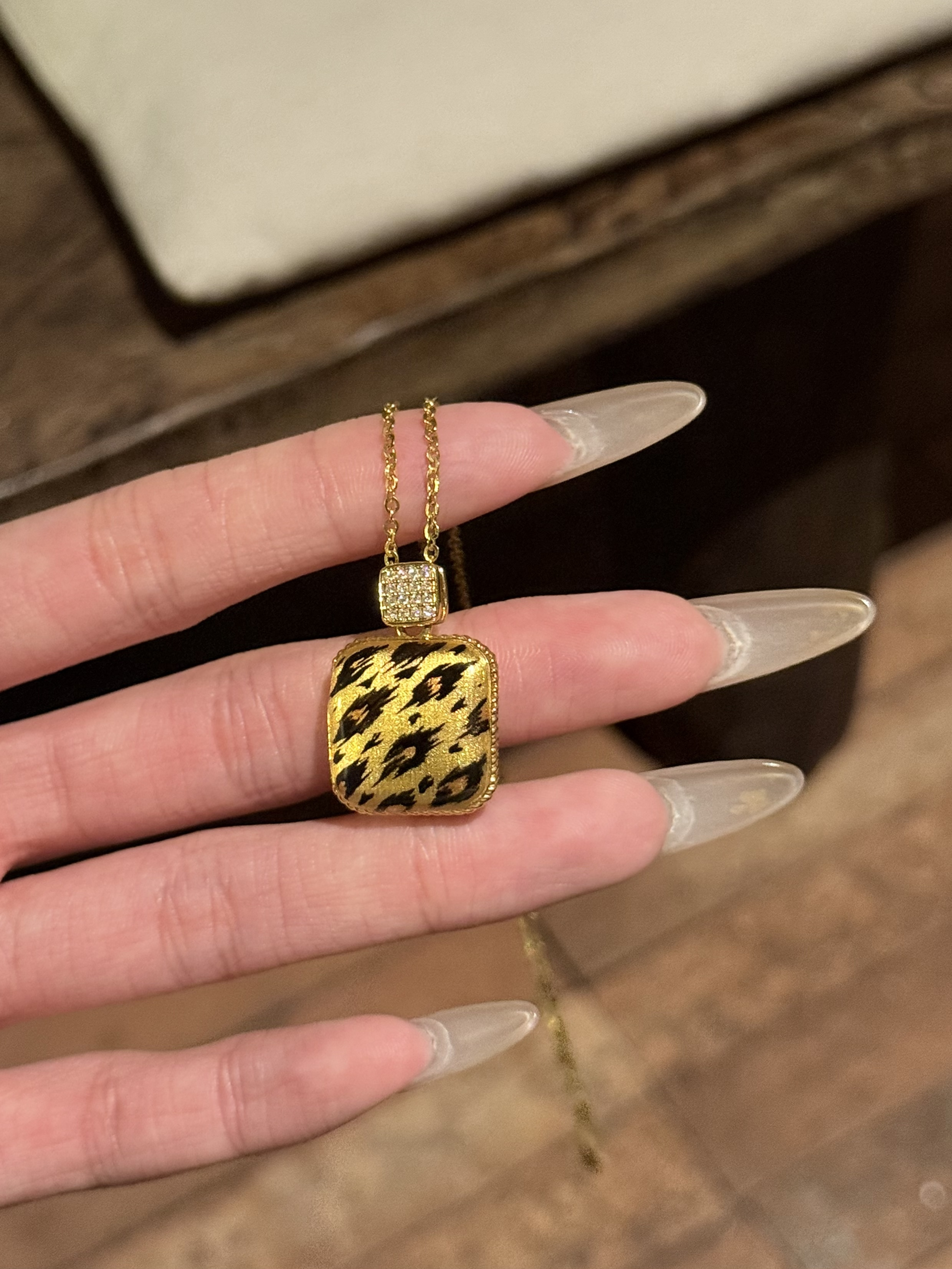 豹纹方形吊坠黄金镶嵌999足金