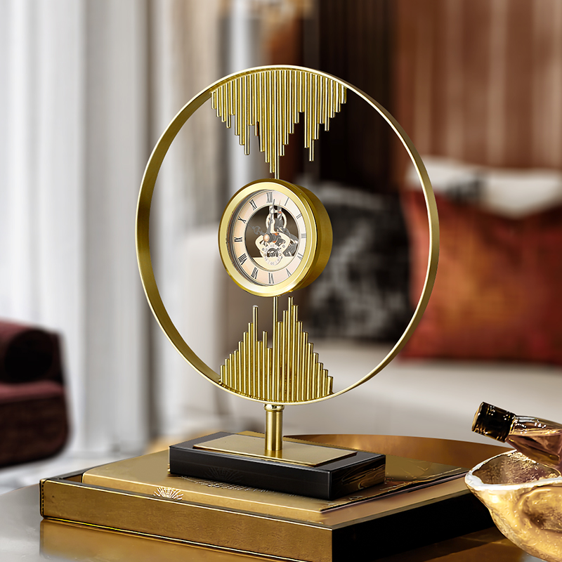轻奢软装玄关书房时钟摆件