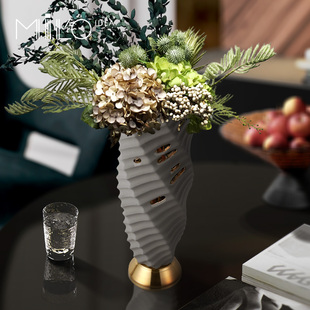 现代轻奢陶瓷艺术干花花瓶餐桌客厅角几不规则花器软装 饰品摆件