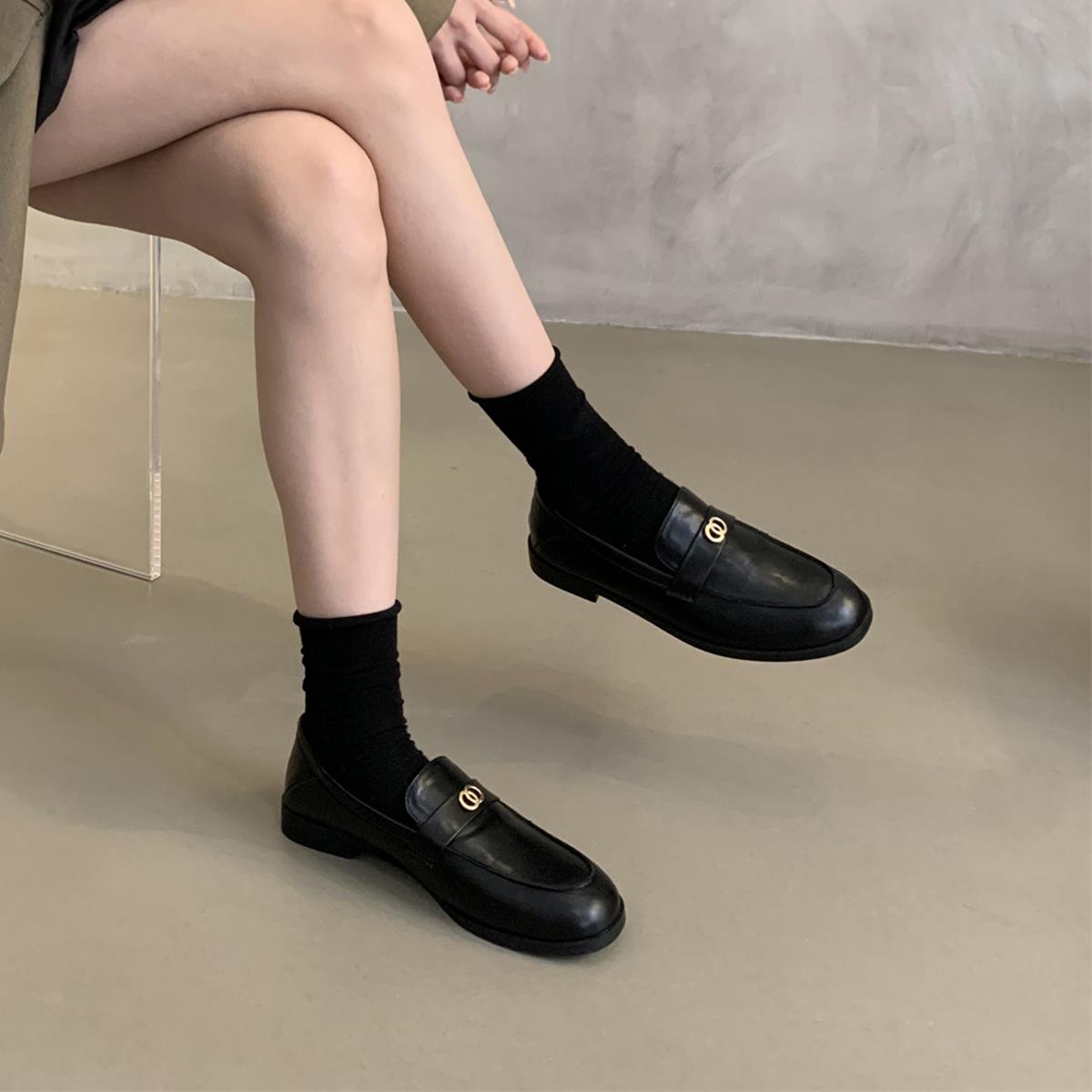 香港小皮鞋女英伦风2025春季新款韩版复古圆头一脚蹬平底乐福单鞋